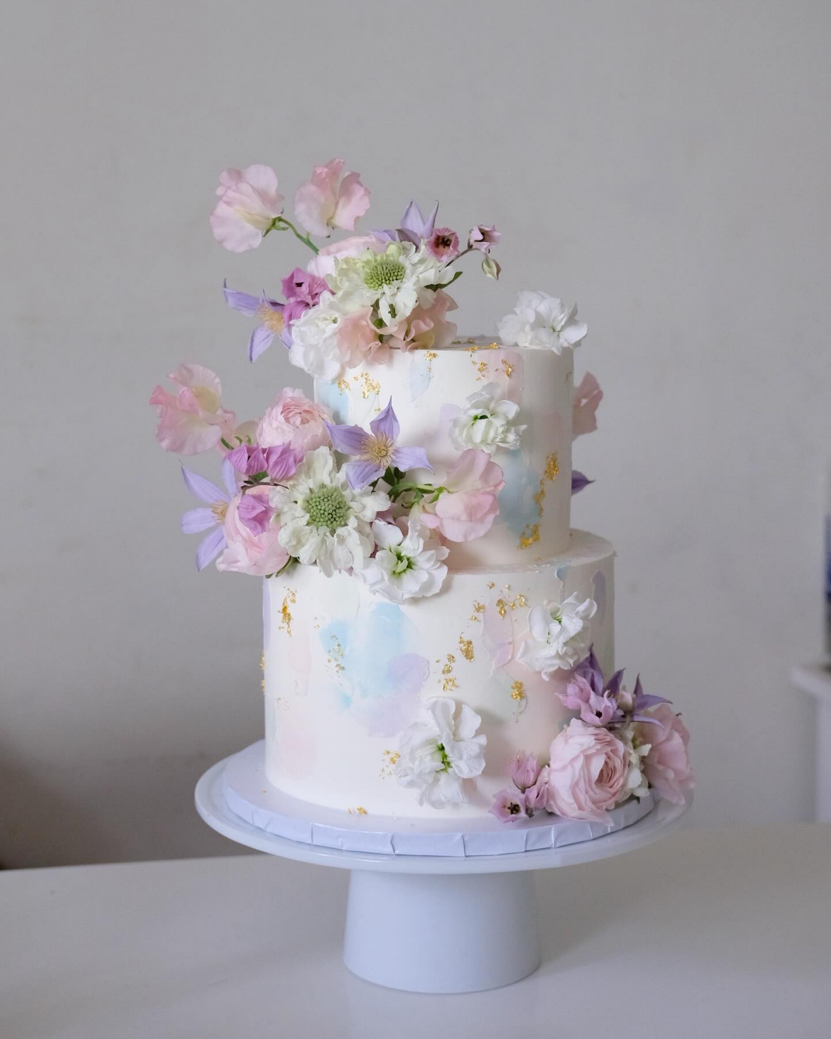 cake with flowers pastel cake with real flowers