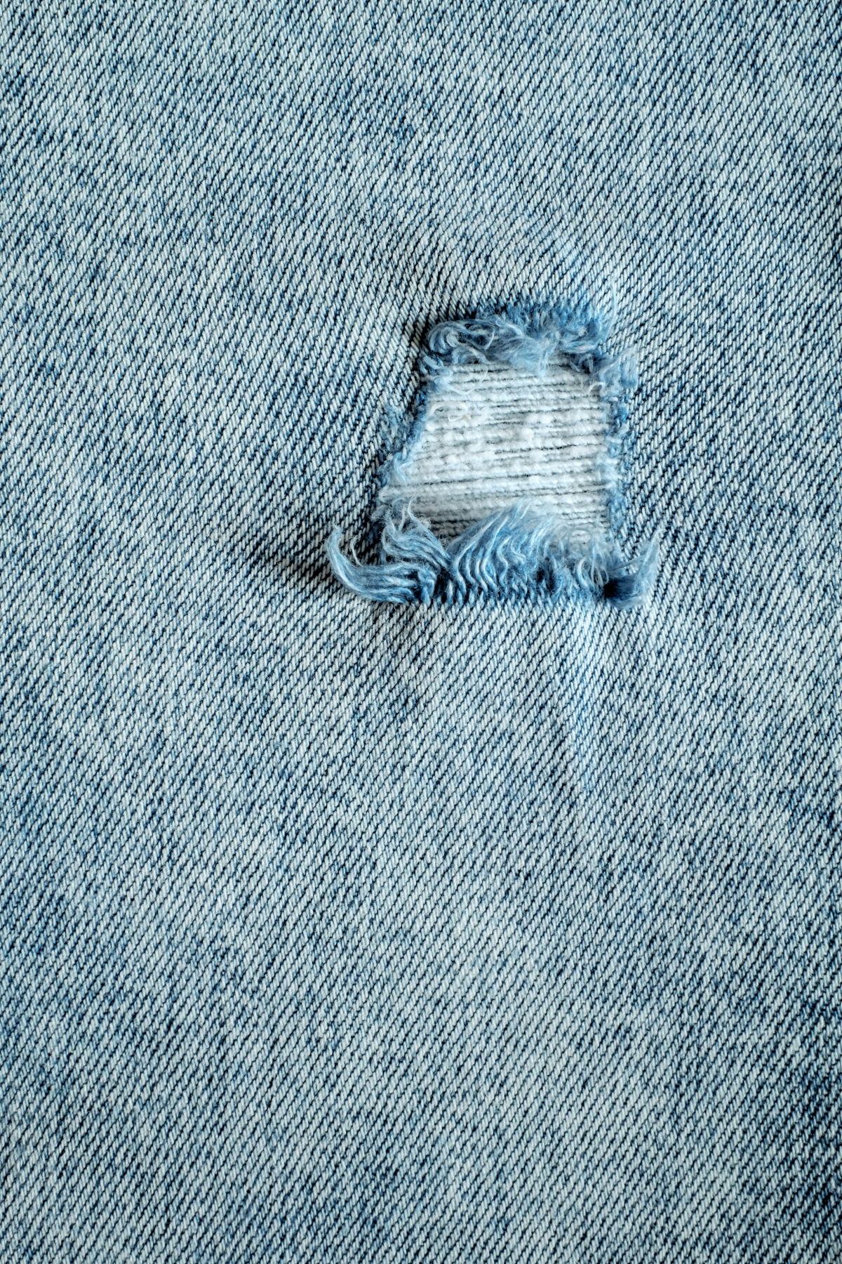 how to sew a hole small ripped hole in jeans