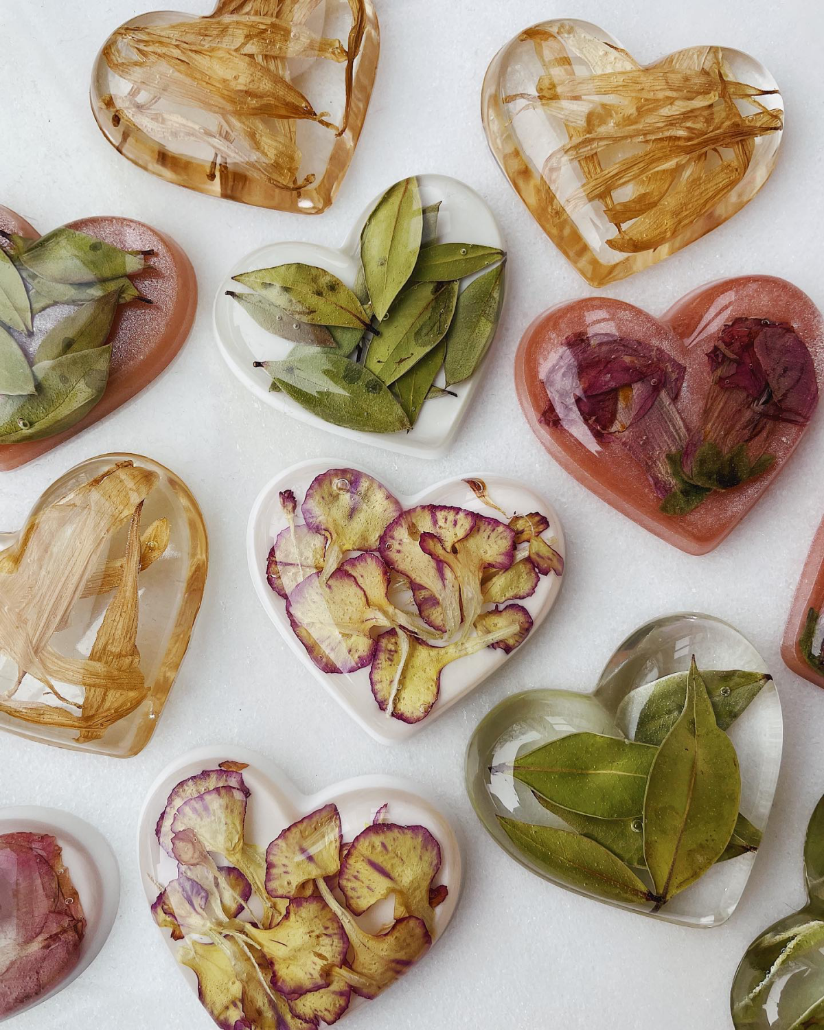 resin hearts with flowers