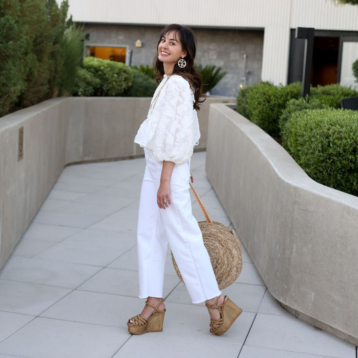 wide jeans in white with wedge sandals