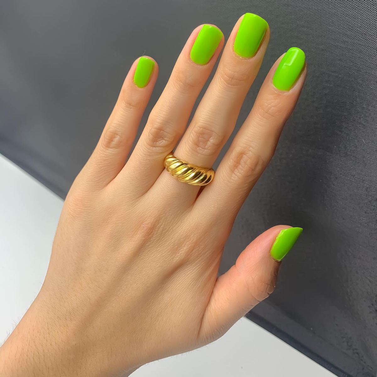 lime green nails neon green nails