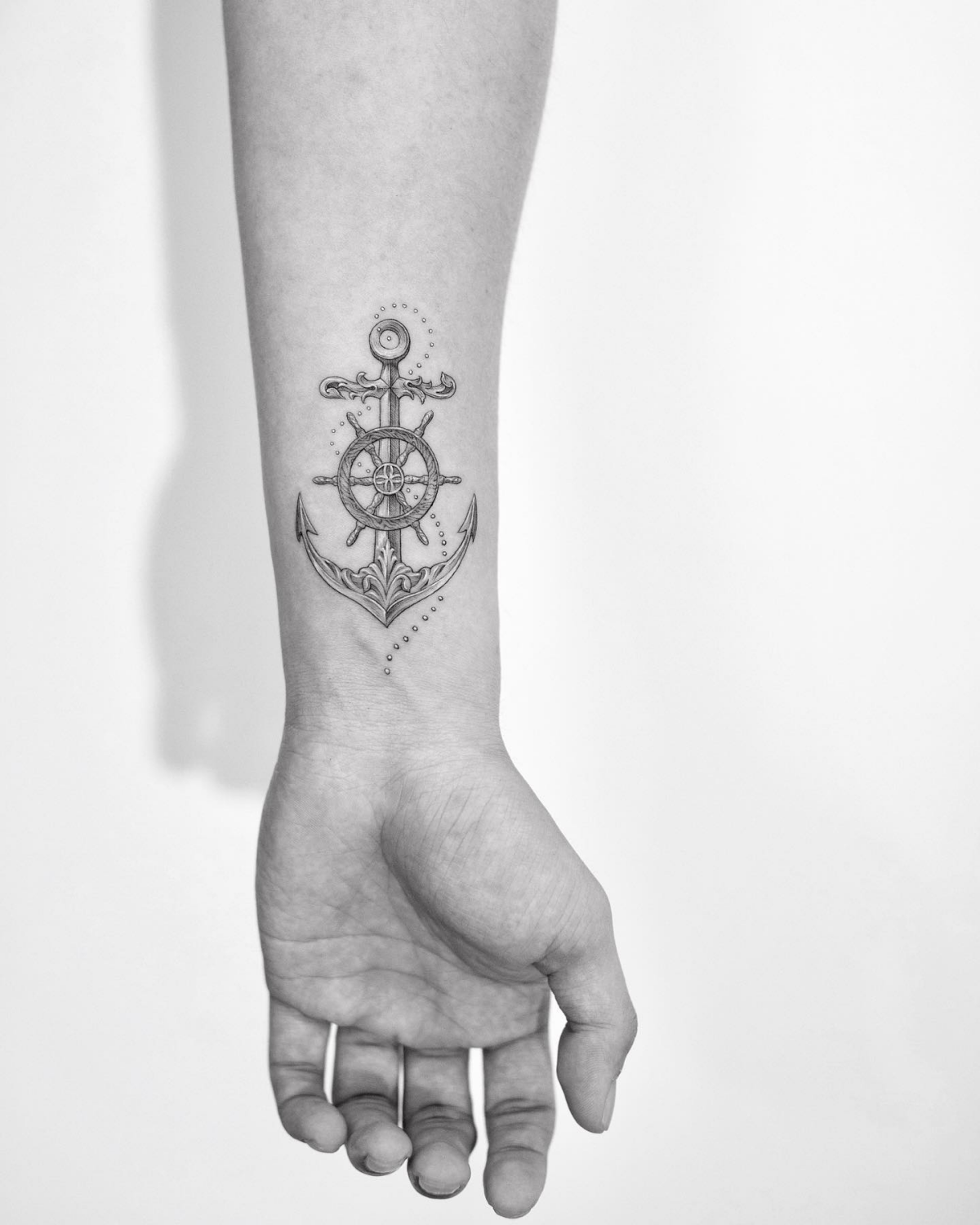 tattoo of an anchor black and white