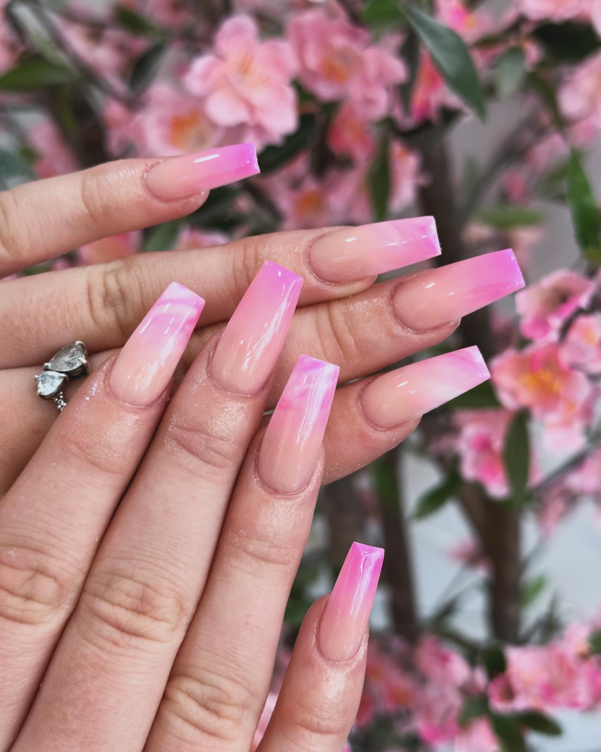 pink marble ombre effect on nails