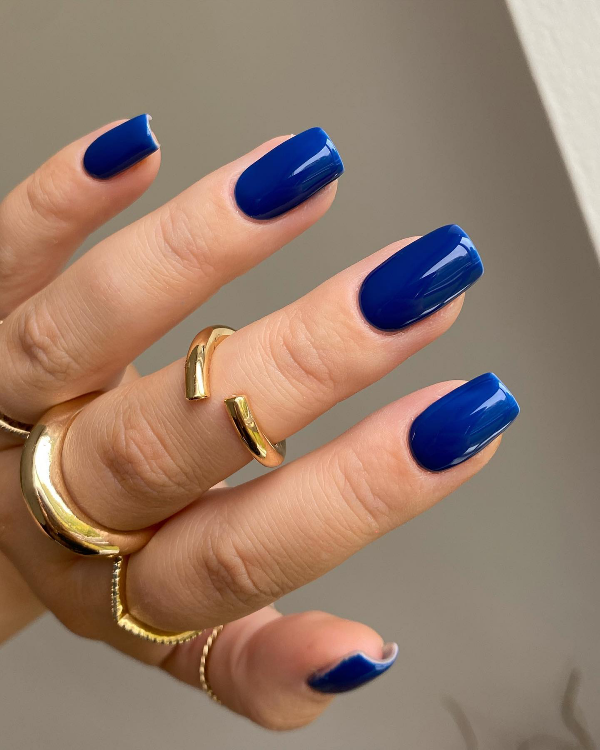deep blue ocean nails