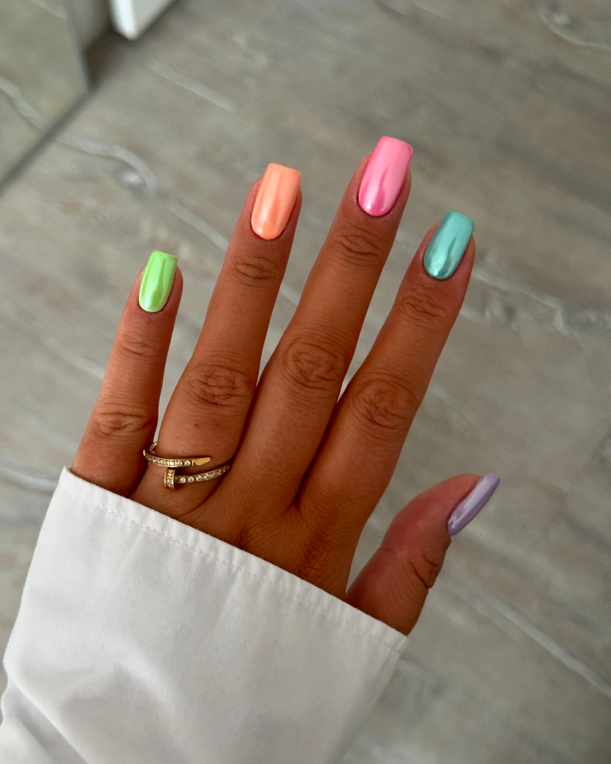 summer chrome nails